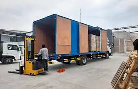 Transporte y Distribución con Furgones y Plataformas en Lima: Eficiencia y Flexibilidad para Tus Necesidades Logísticas